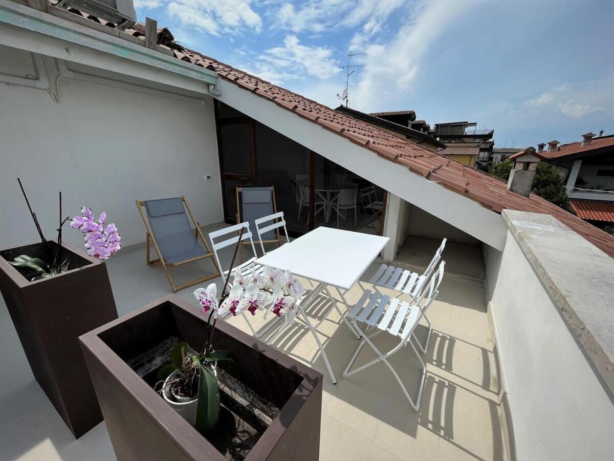 Attico Lilium Apartment Peschiera del Garda Exterior foto
